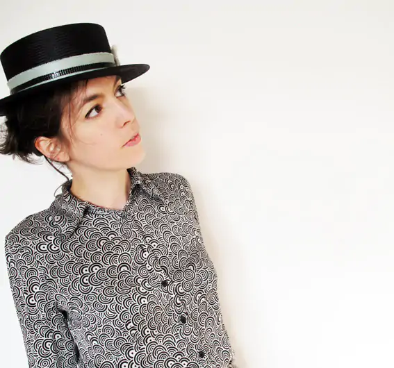 porter chapeau canotier