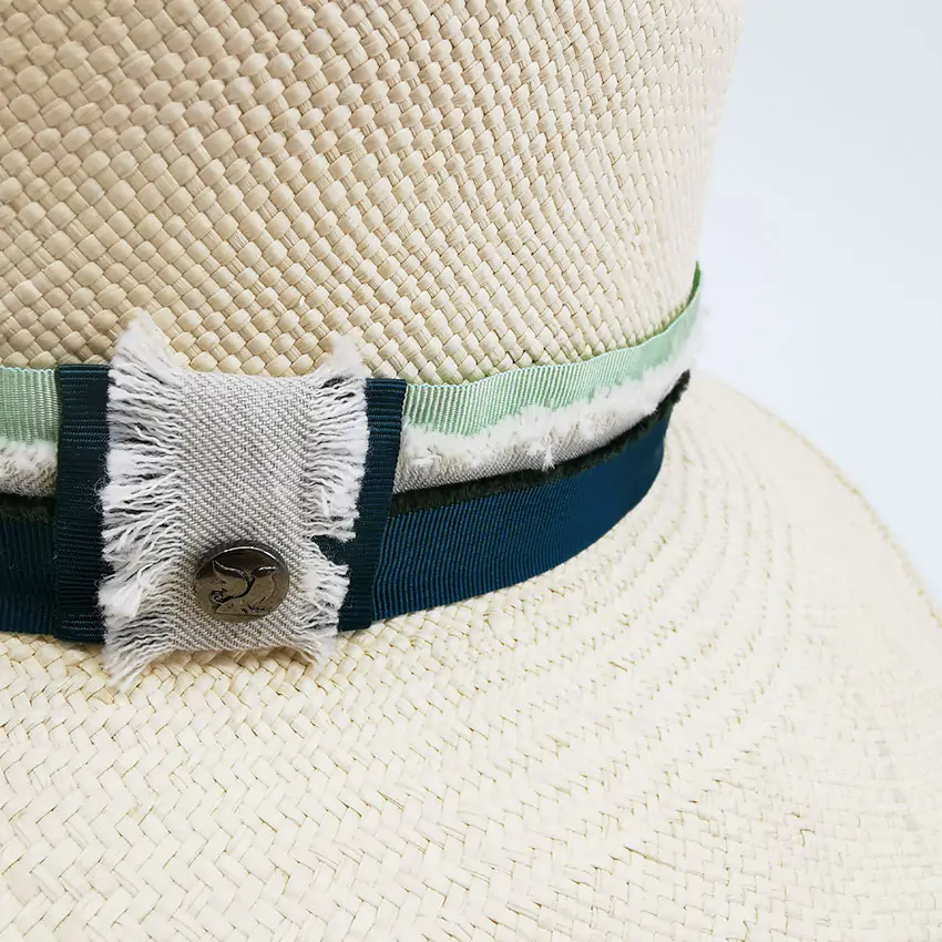 Chapeau à bord large – ITA