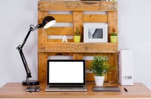 Bureau en bois de palette