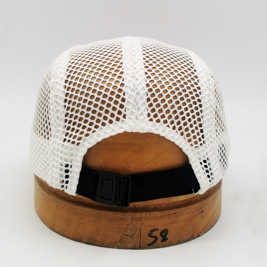 Casquette de sport grise