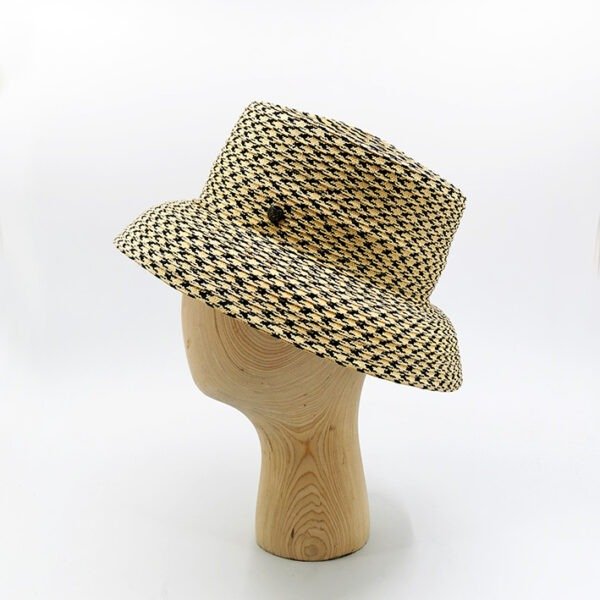 chapeau femme cloche beige