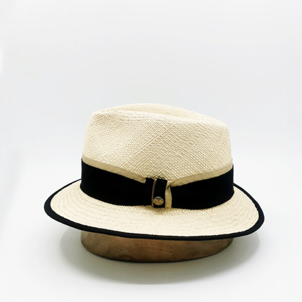 trilby chapeau beige