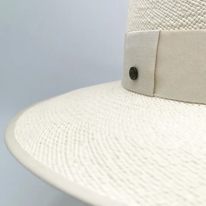 chapeau panama femme blanc cassé